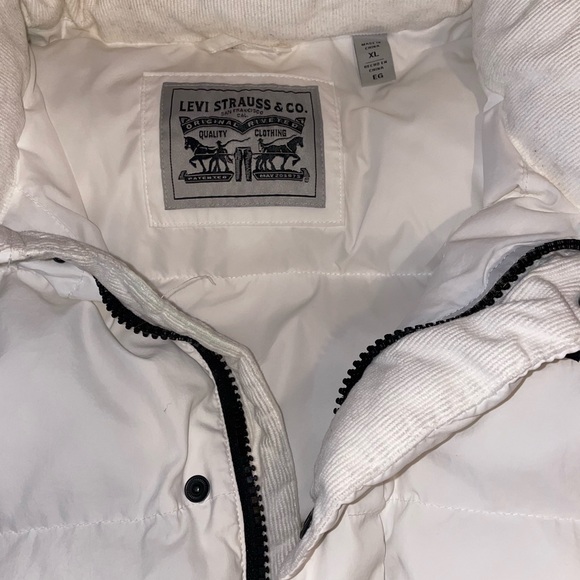 LEVIS WHITE PUFFER JACKET - XL - Picture 3 of 3
